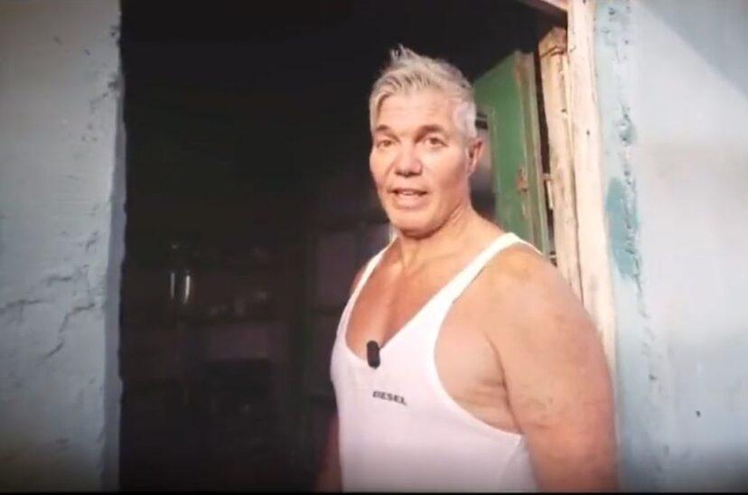 Con musculosa y en una villa platense, Burlando lanzó su primer spot de campaña