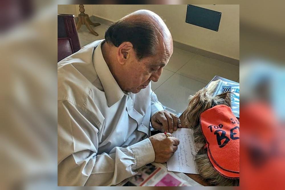 El intendente más mascotero y un poema al perrito callejero, en su día