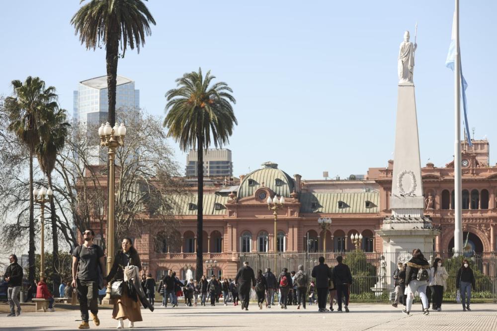 Casi 2 millones de turistas del extranjero visitaron el país durante 2023