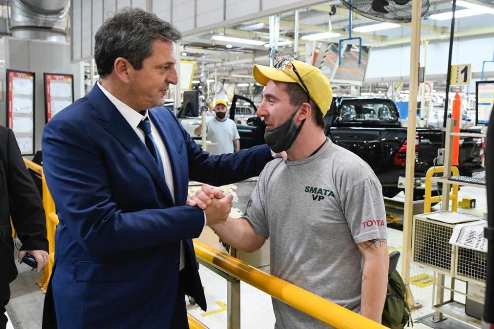 Seiscientos mil trabajadores dejarán de pagar Ganancias y los gremios están felices