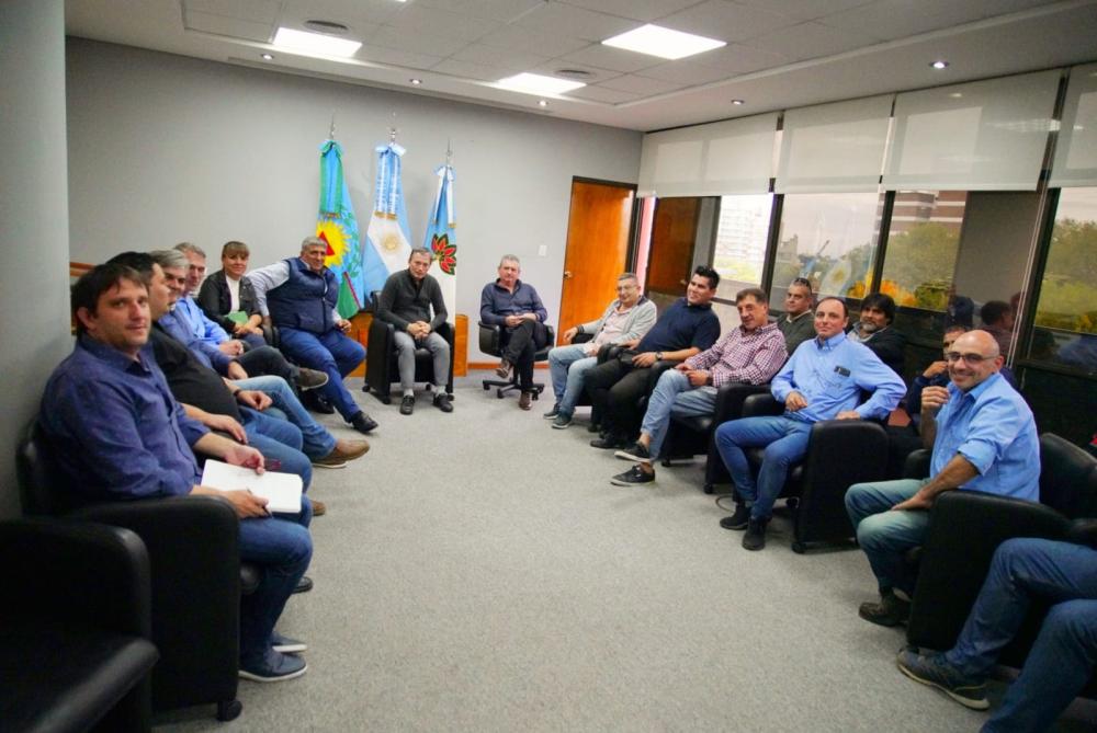 Gray se reunió con representantes de la UTA y delegados gremiales