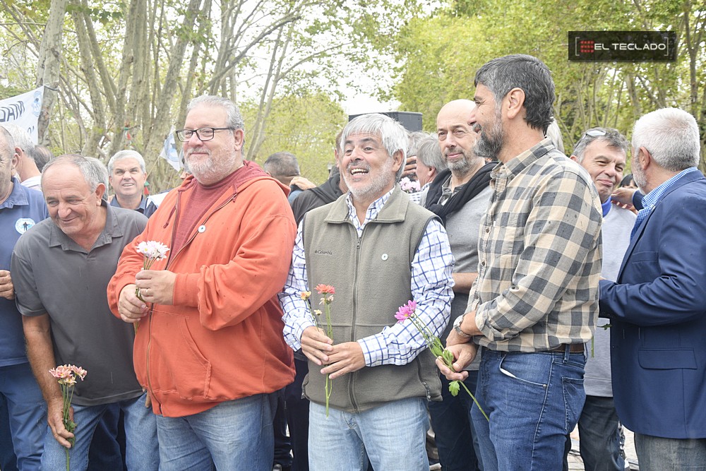  La Plata homenajeó a los pibes de Malvinas  [Foto: El Teclado]