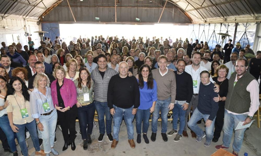 Banca a los socios: Abad y Santilli, codo a codo con los "lilitos" en Bragado