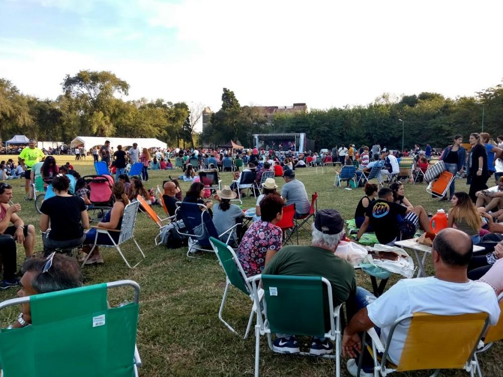 Con música y danza, llega una nueva edición de la Fiesta del Costillar al Asador