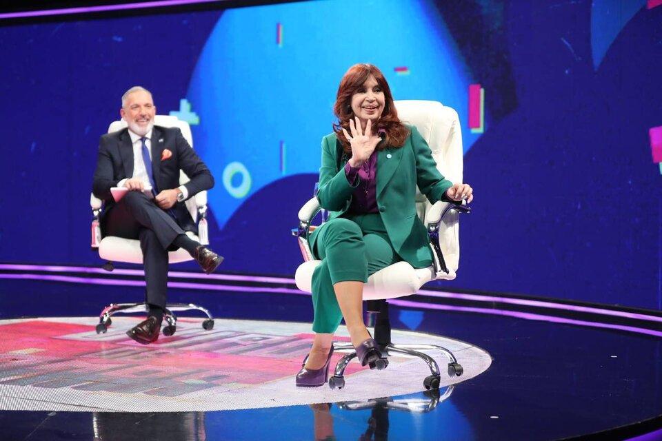 CFK: “Ganar las elecciones depende de que volvamos a enamorar a la sociedad”