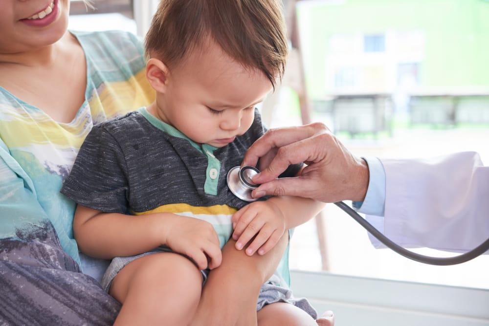 Médicos alertan por la falta de pediatras en el sistema de salud público
