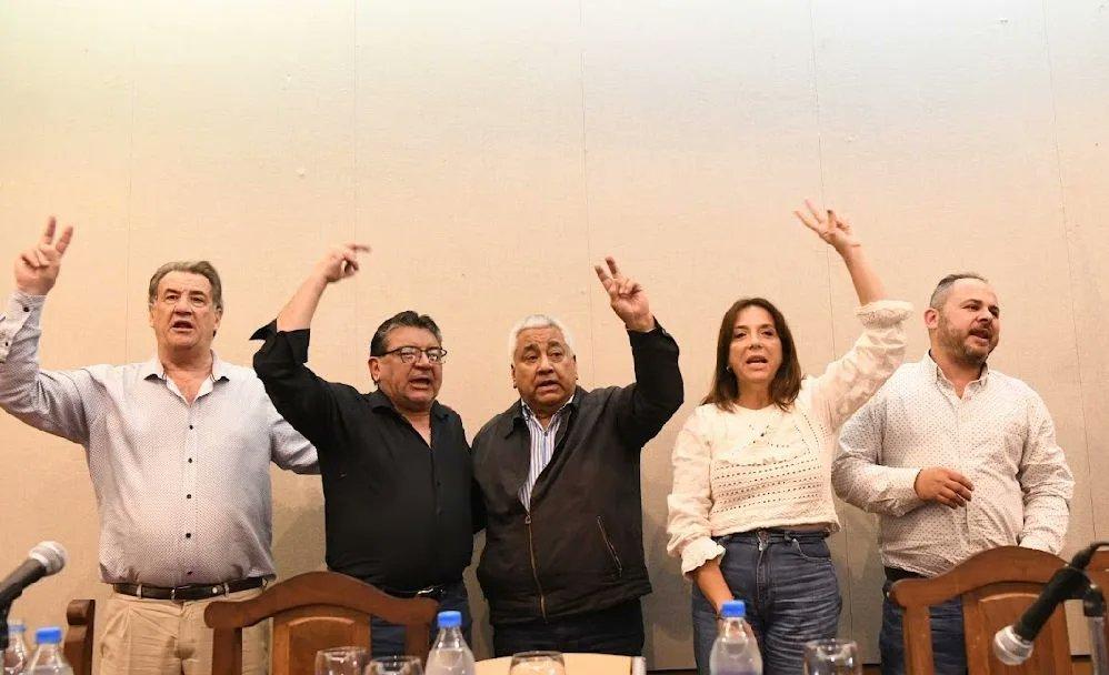 A pesar de todo, siguen teniendo FE en el Frente de Todos y en Axel Kicillof