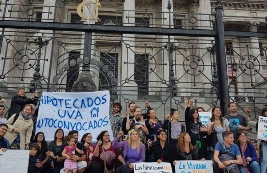 Buenas nuevas para los castigados tomadores de los créditos UVA