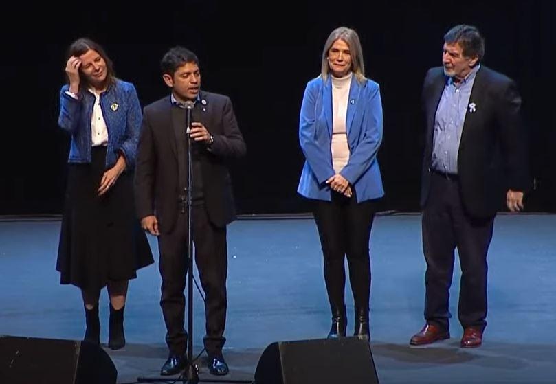 Kicillof, en campaña: juramento a la bandera y palos para la gestión Vidal