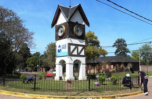 Escobar, en punto: los cuatro relojes públicos fueron sincronizados por un sistema de GPS