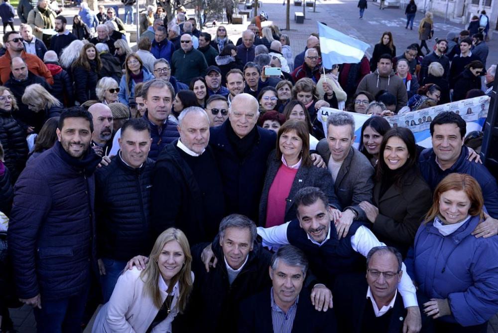 Bullrich y Grindetti, picantes: llevaron la campaña a dos terruños larretistas