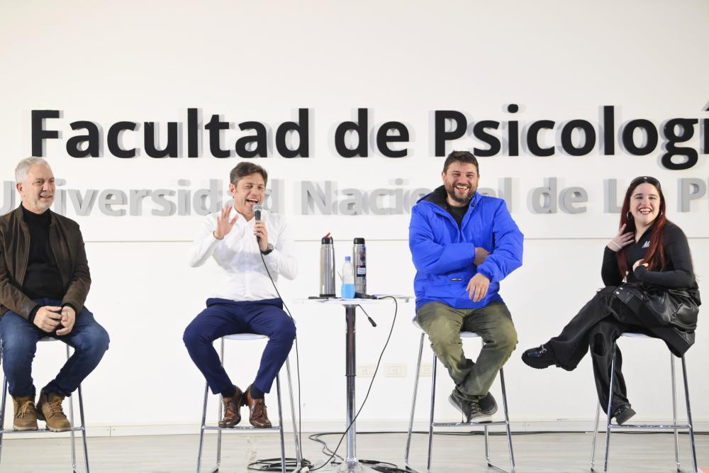 Kicillof pidió hacer un “mea culpa grande” y hablar de cara a las y los bonaerenses