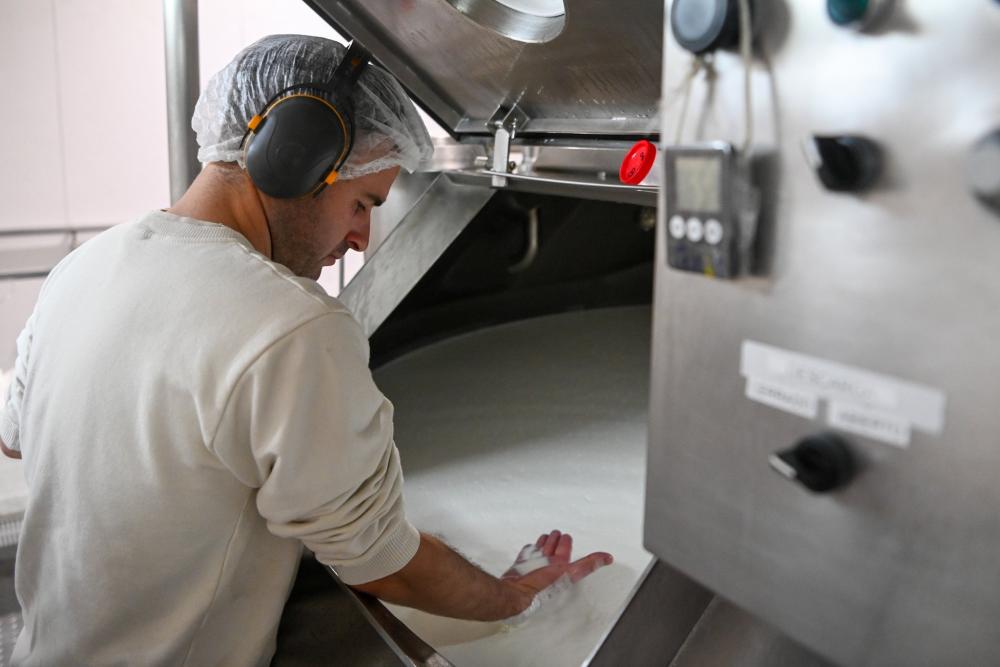 Massa suspendió las retenciones en las exportaciones lácteas por 90 días