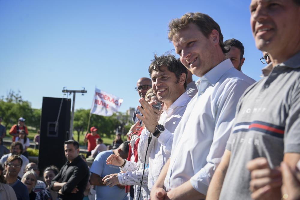 Balotaje: Kicillof llamó a “redoblar los esfuerzos para hacer frente a la derecha”