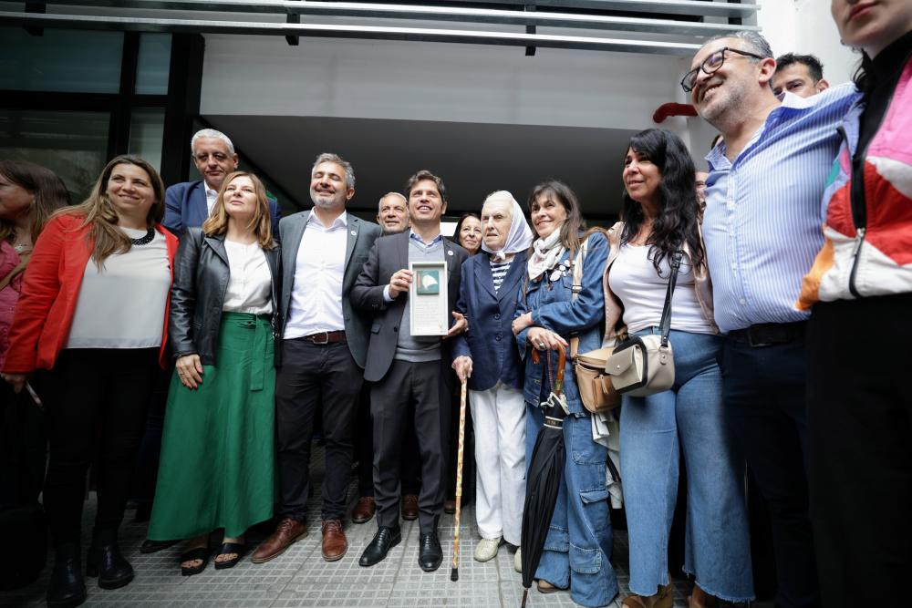 Kicillof inauguró el Archivo Provincial de la Memoria junto a Madres de Plaza de Mayo