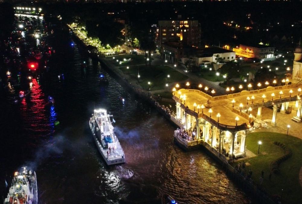 Cómo fue la tradicional procesión náutica por el día de la Virgen en Tigre
