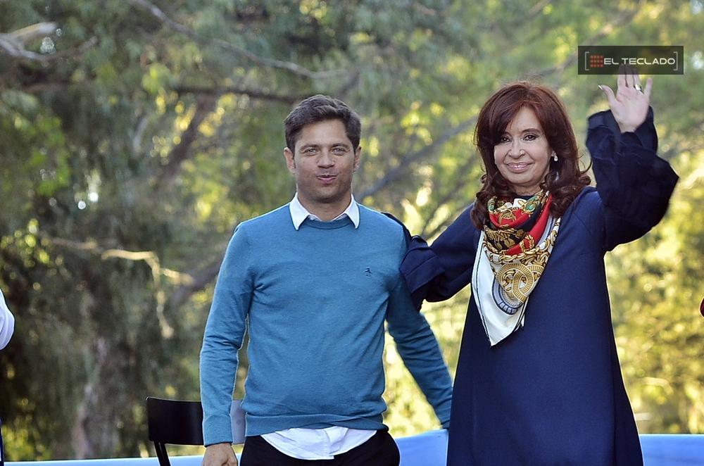 Cristina Fernández acompaña a Kicillof en la asunción de su segundo mandato