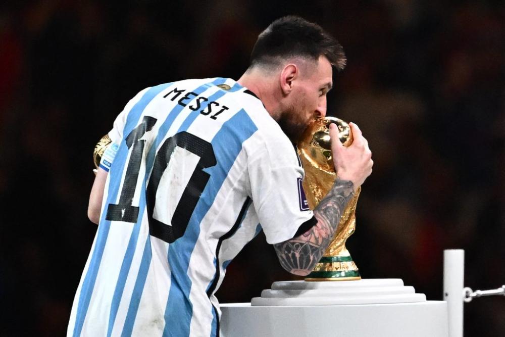 Pidieron una pared para homenajear a Messi, saltó el intendente y solucionado el tema