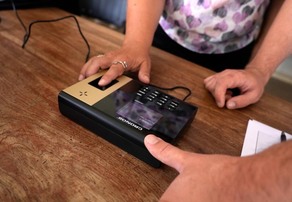 Inició el control biométrico de ingreso y egreso al personal municipal de La Plata