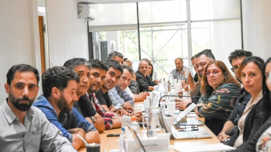 Paritarias 2024: la provincia recibe a los gremios para discutir salarios