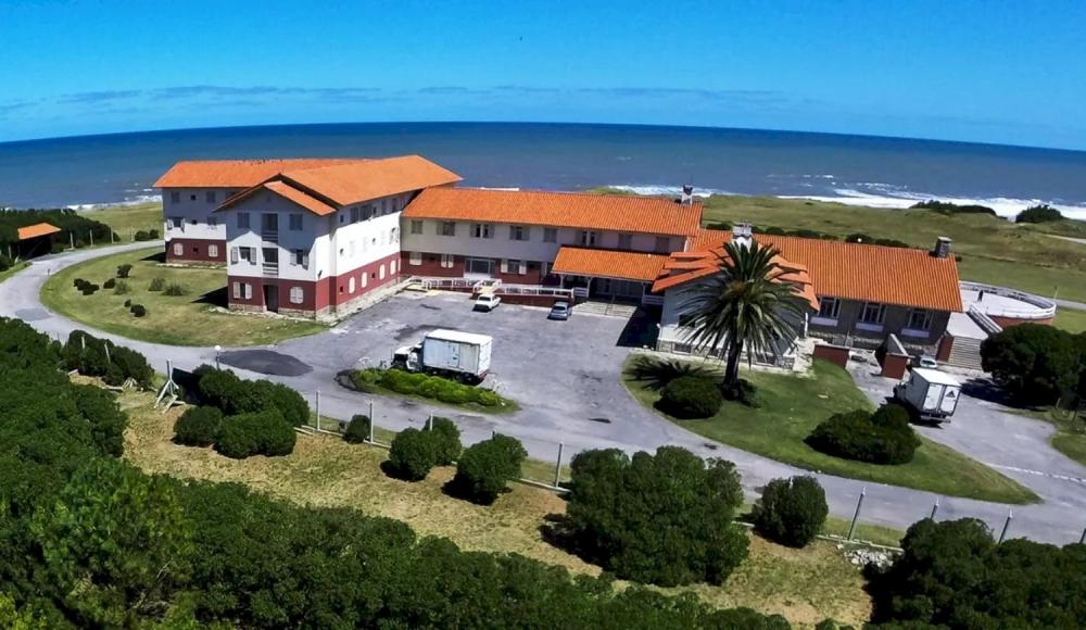 Turismo social, ¡afuera!: anuncian cierre de los históricos hoteles de Chapadmalal