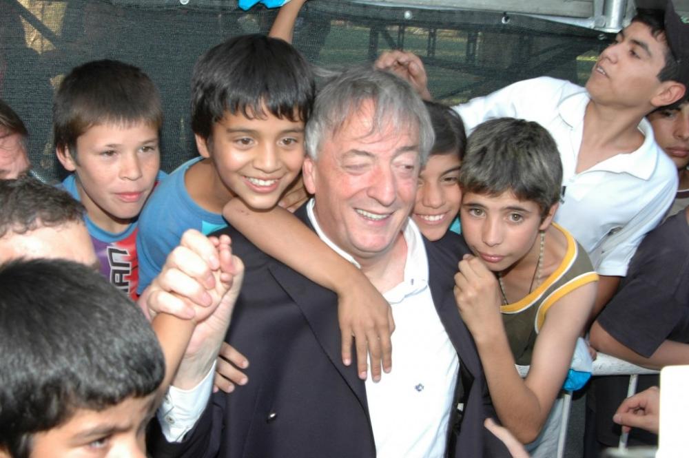El peronismo recuerda a Néstor Kirchner en las redes en el día de su cumpleaños