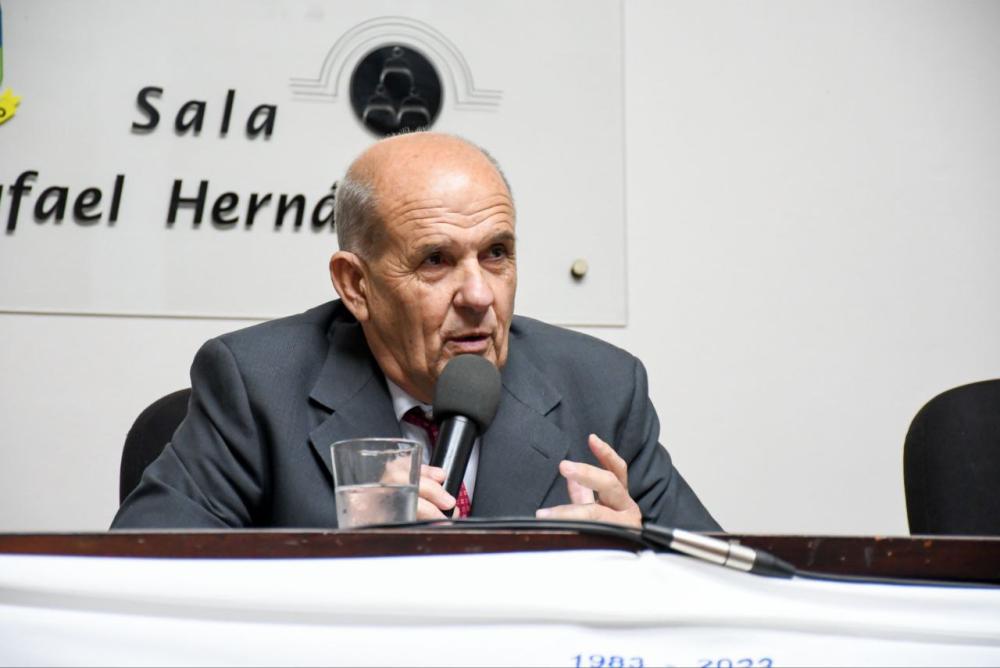 Contra la rebelión fiscal: intendente ultra K tildó de ladrón a Milei y de lacayo a Espert