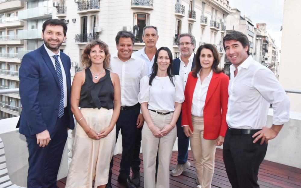 El radicalismo busca consolidarse como el espacio del centro, con Manes a la cabeza
