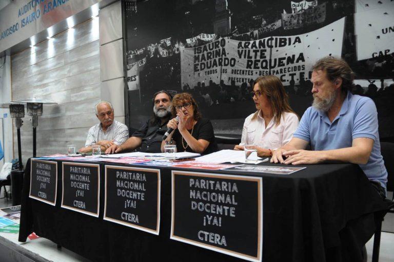 Paro docente: reclamos por paritarias y la restitución de fondos nacionales