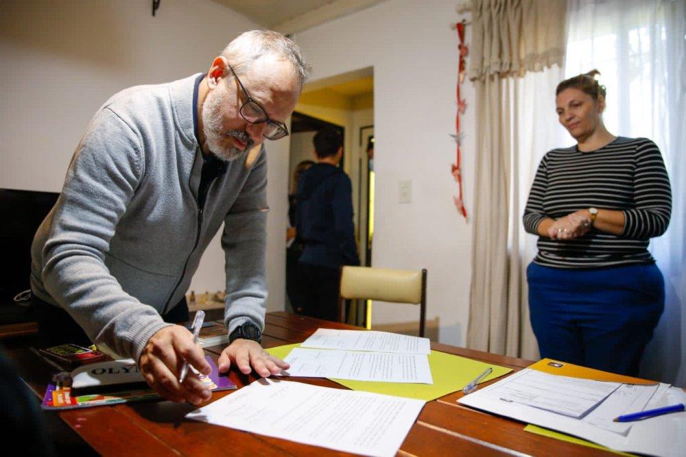 Un Intendente del GBA rechaza cobrar una tasa e invita a cargar nafta en su municipio