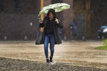 Elevaron a naranja el Nivel de Atención por tormentas en la capital bonaerense