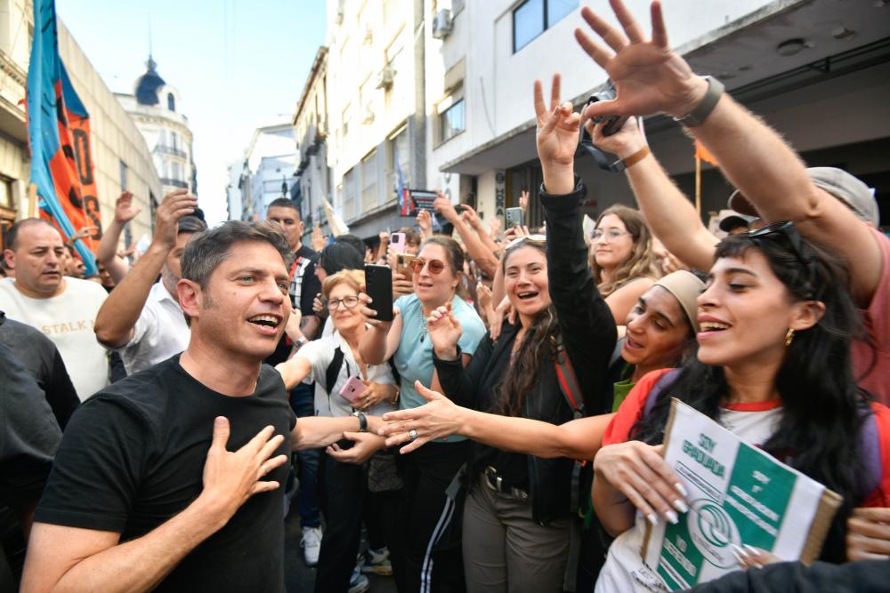 Kicillof, en la Marcha Universitaria: “Este pueblo no está dormido ni distraído”