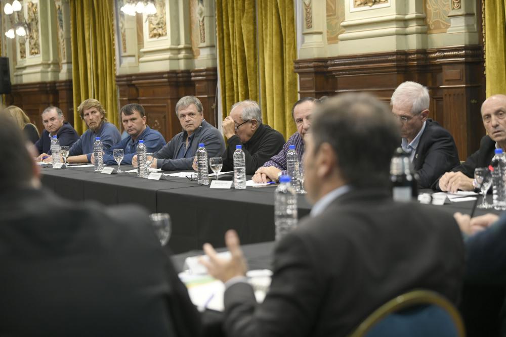 El campo desembarca en la Legislatura con múltiples reuniones con los bloques