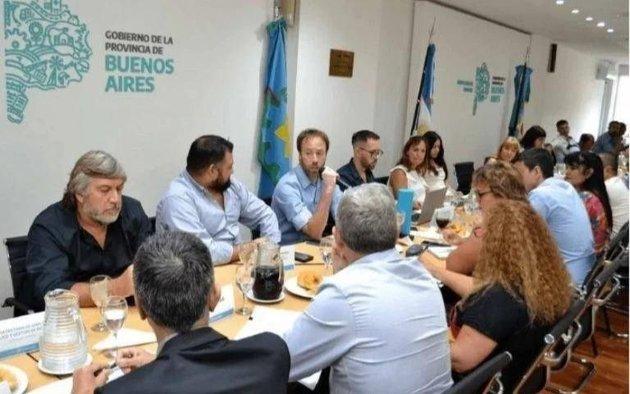 Habemus acuerdo: la Provincia aumenta a los estatales un 7,5 por ciento en mayo