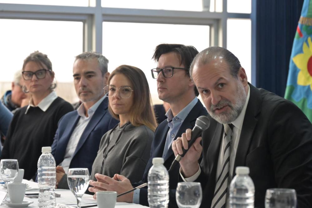Todo el arco político defendió el megaproyecto de la planta de gas en Bahía Blanca