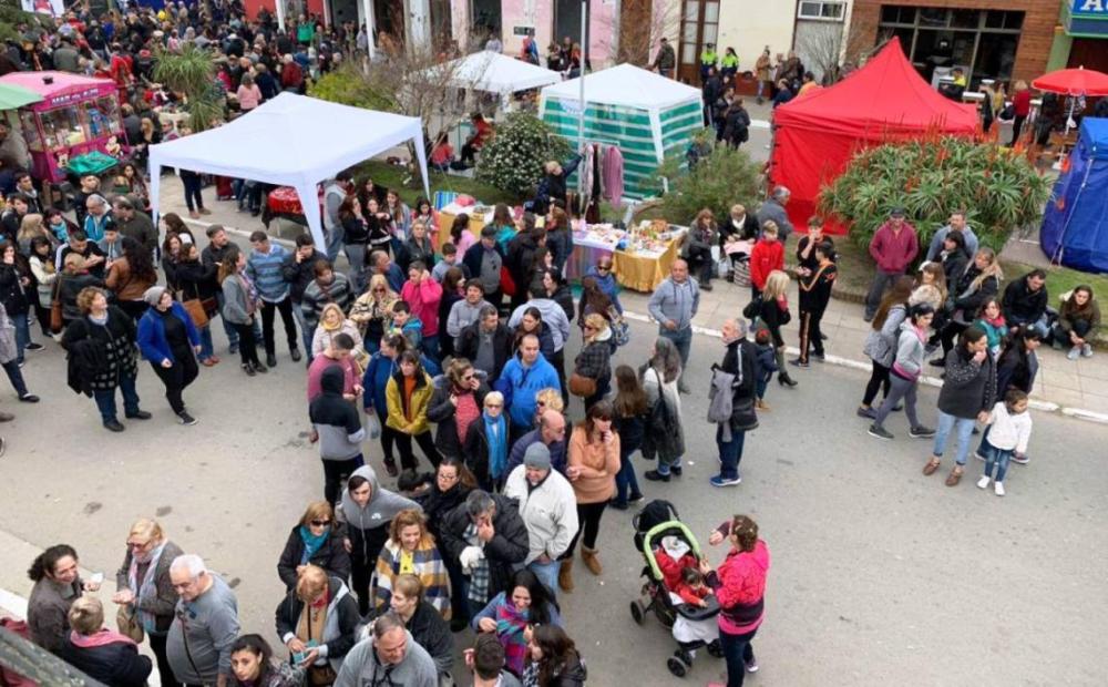 Se realiza en General Lavalle la sexta edición de la Fiesta de la Torta Negra