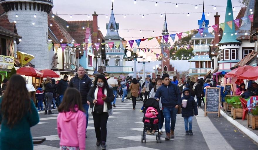 La Plata prepara las vacaciones de invierno y convoca a artistas locales