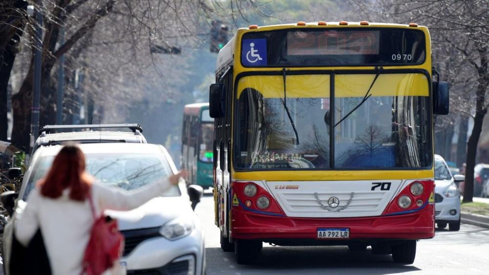 Ante la quita de subsidios, Provincia aumenta los fondos para el transporte