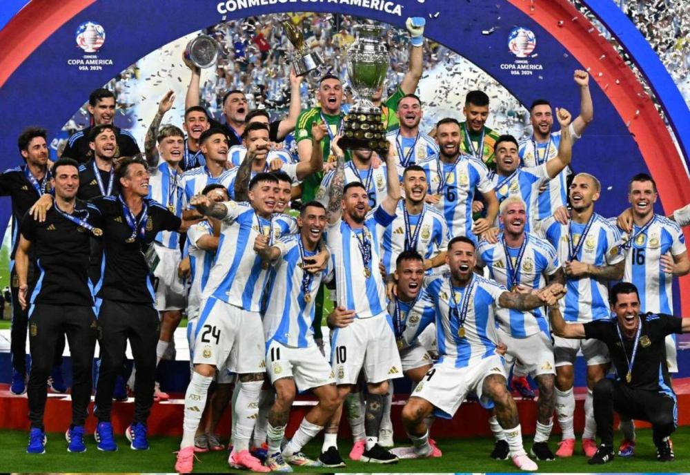 Orgullo y chapa: los campeones bonaerenses de América y el saludo de sus intendentes