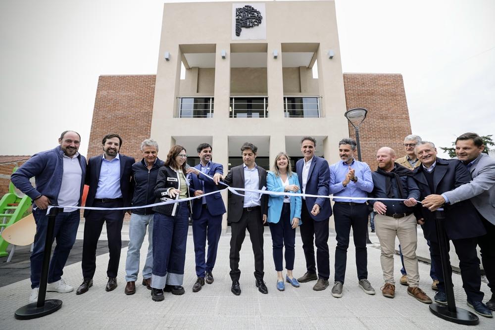 Educación, salud y viviendas: Kicillof dejó el sello del Estado presente en Castelli