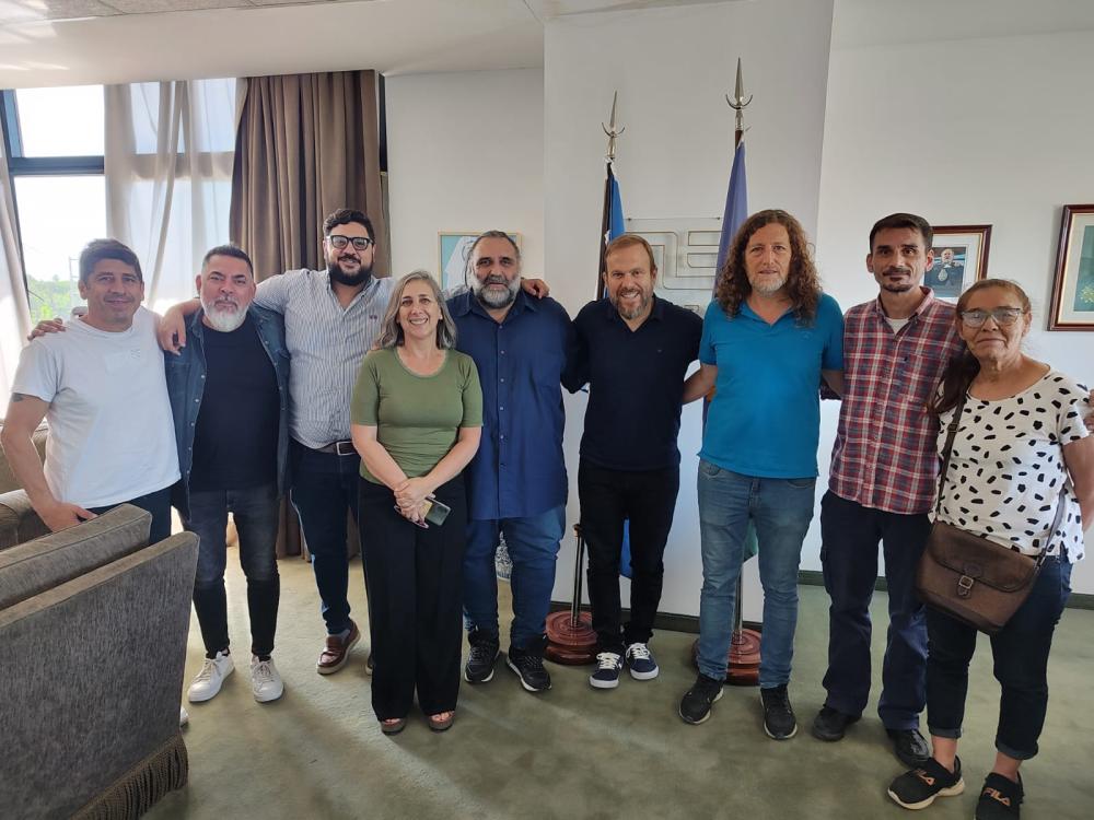 Las dos CTA bonaerenses salen a la cancha: recorridas y reuniones con intendentes