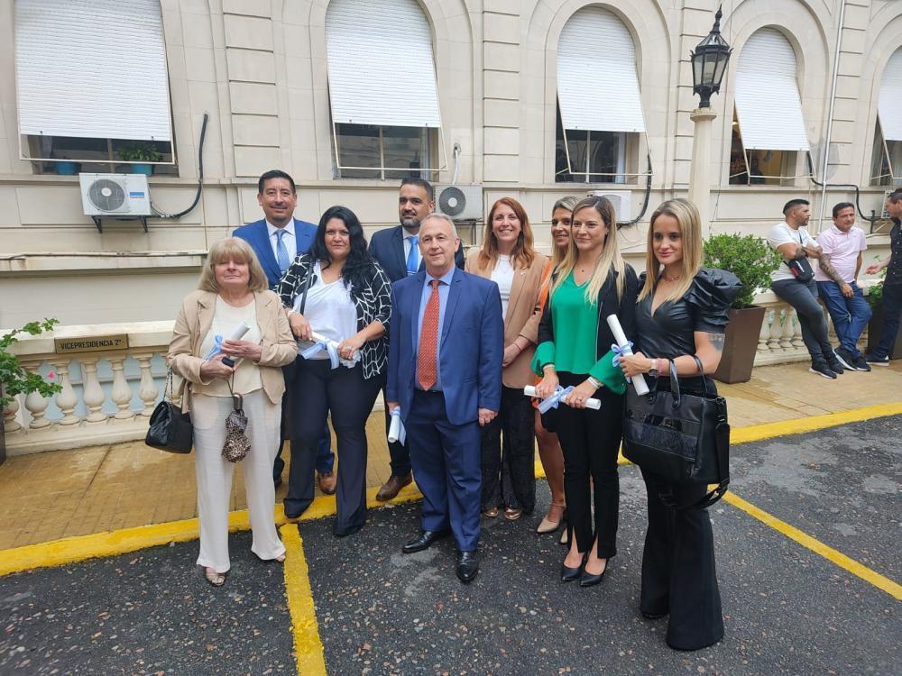 Los libertarios “blue” quieren que Kicillof desdoble las elecciones