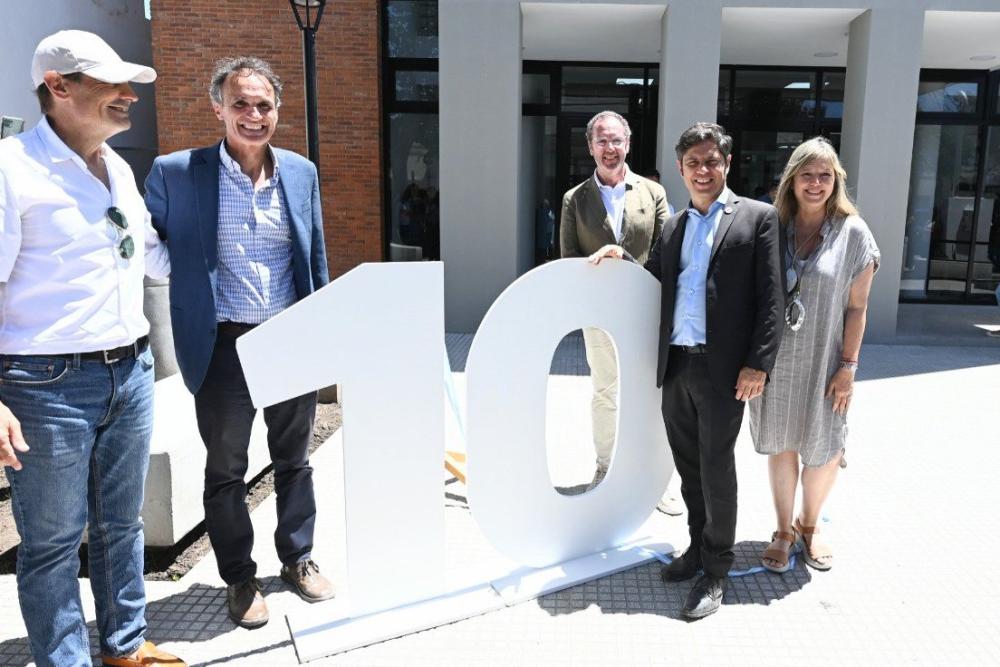 Kicillof en Carlos Casares: nueva Casa de la Provincia, viviendas, salud y más