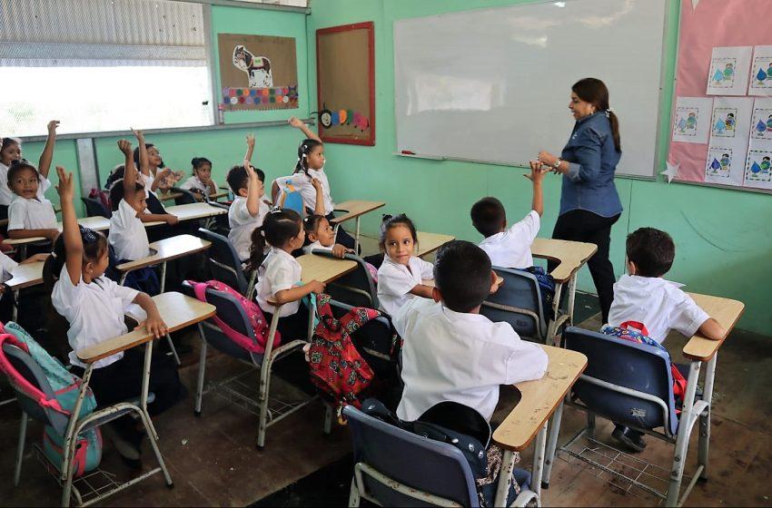 La Provincia invierte más de 5 mil millones de pesos para fortalecer a los estudiantes