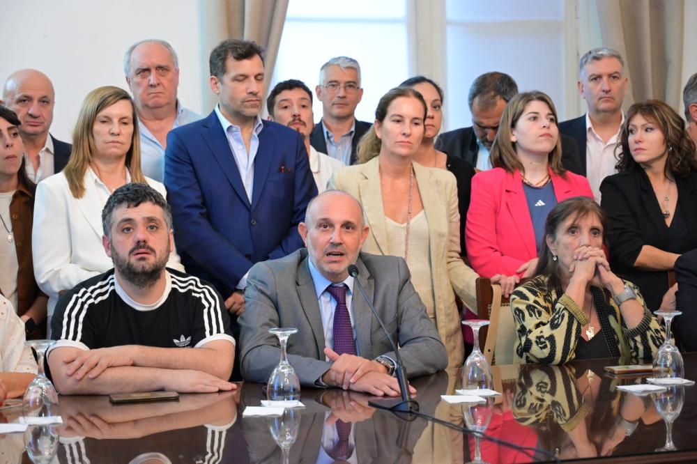 El oficialismo advierte que en enero seguirá a full para aprobar el triplete de Kicillof