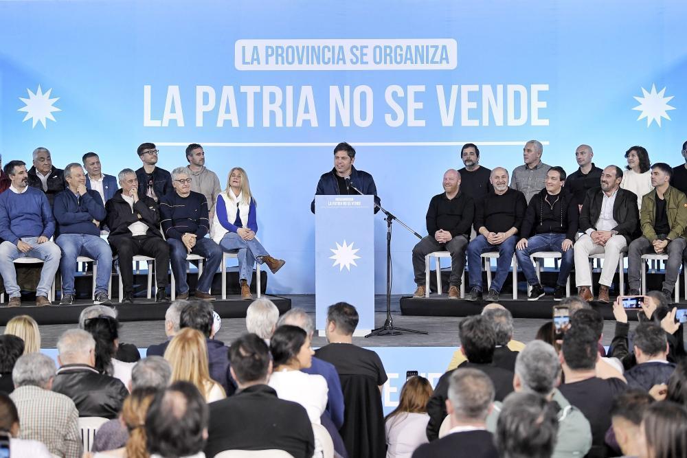 El kicillofismo prepara un documento para oficializar el frente electoral