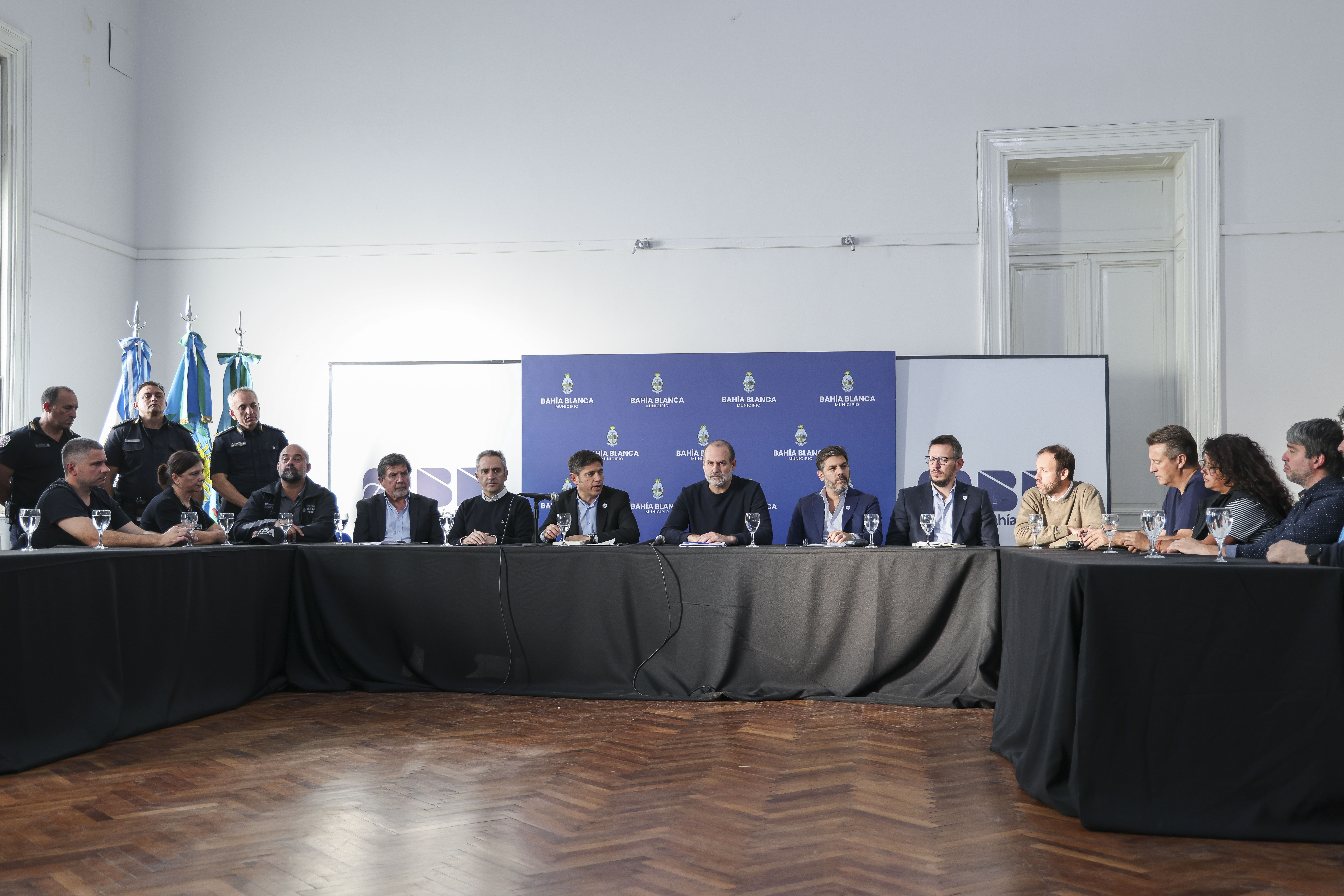 La Provincia anunció una batería de medidas de asistencia para los bahienses