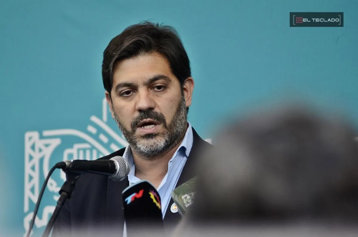 Carlos Bianco se negó al test de alcoholemia y le retuvieron la licencia: qué dijo el ministro