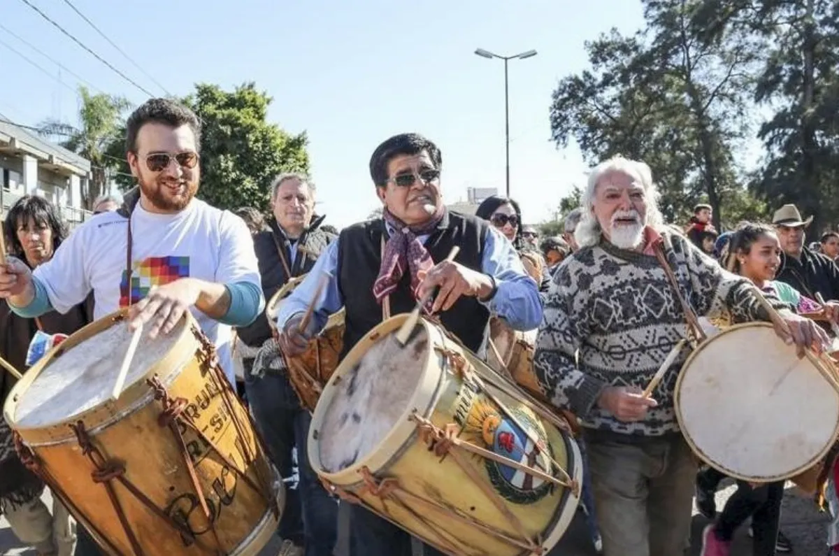 Finde: se realiza la tradicional Marcha de los Bombos, por primera vez “al mar”
