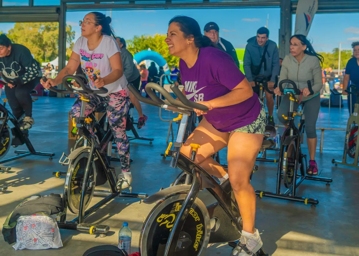 San Fernando expuso todas las actividades fitness de sus polideportivos